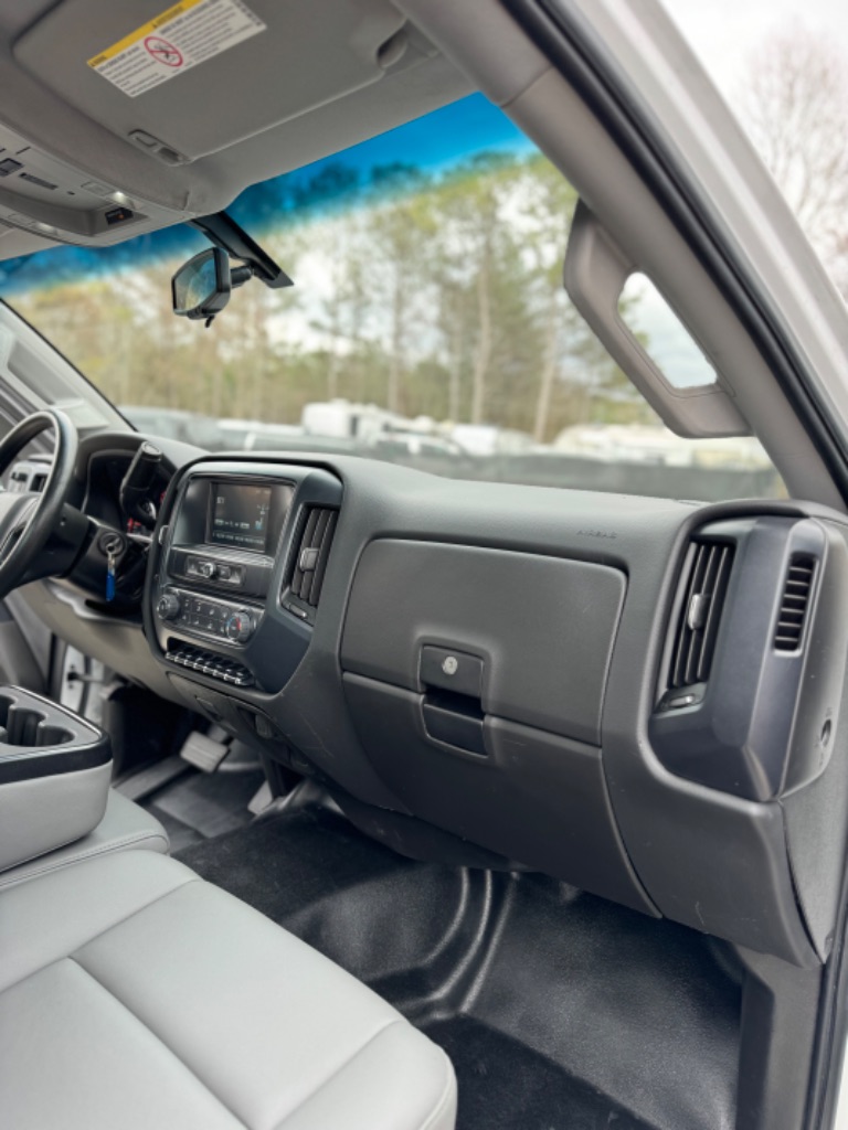 2022 Chevrolet Silverado 4500 LT photo