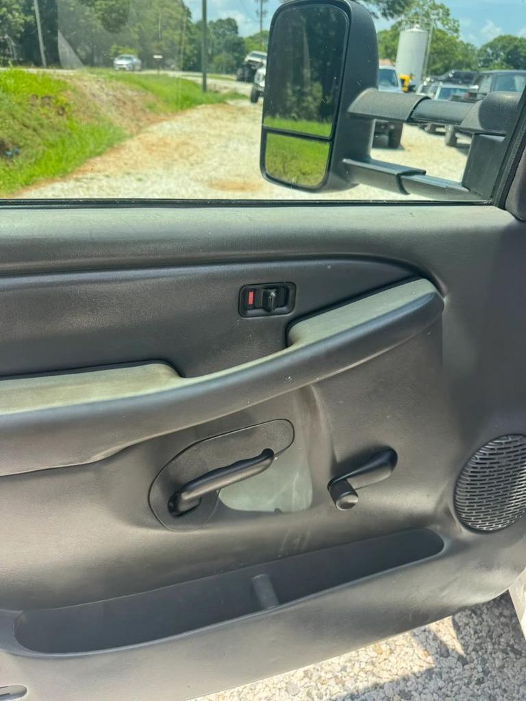 2007 Chevrolet Classic - $7,900