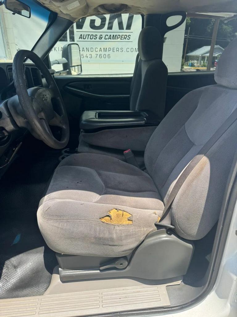 2007 Chevrolet Classic - $7,900