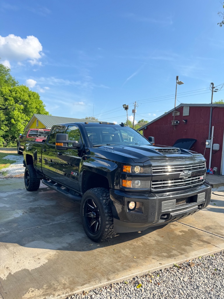 2018 Chevrolet Silverado 2500 LTZ photo