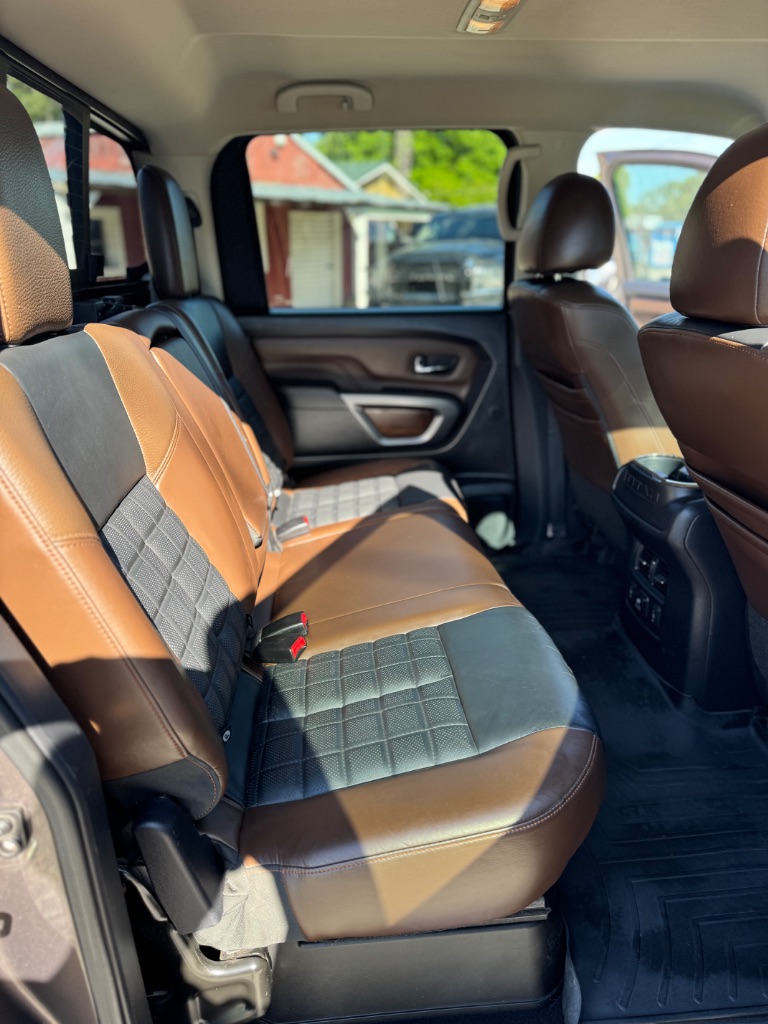 2016 Nissan Titan XD Platinum photo