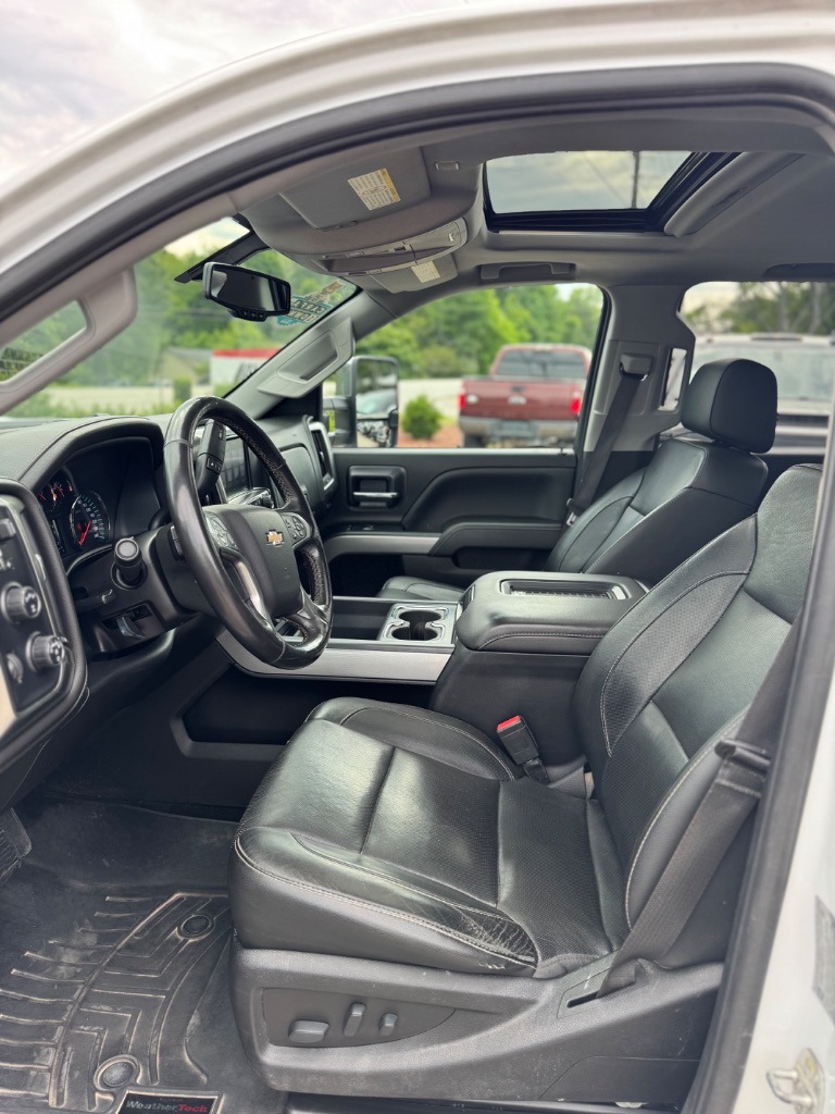 2018 Chevrolet Silverado 3500 LTZ photo