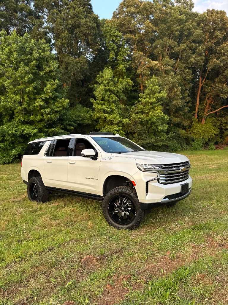 2021 Chevrolet Suburban 1500 High Country photo