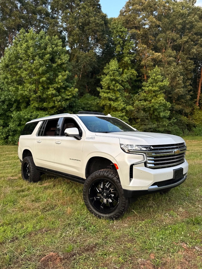 2021 Chevrolet Suburban 1500 High Country photo