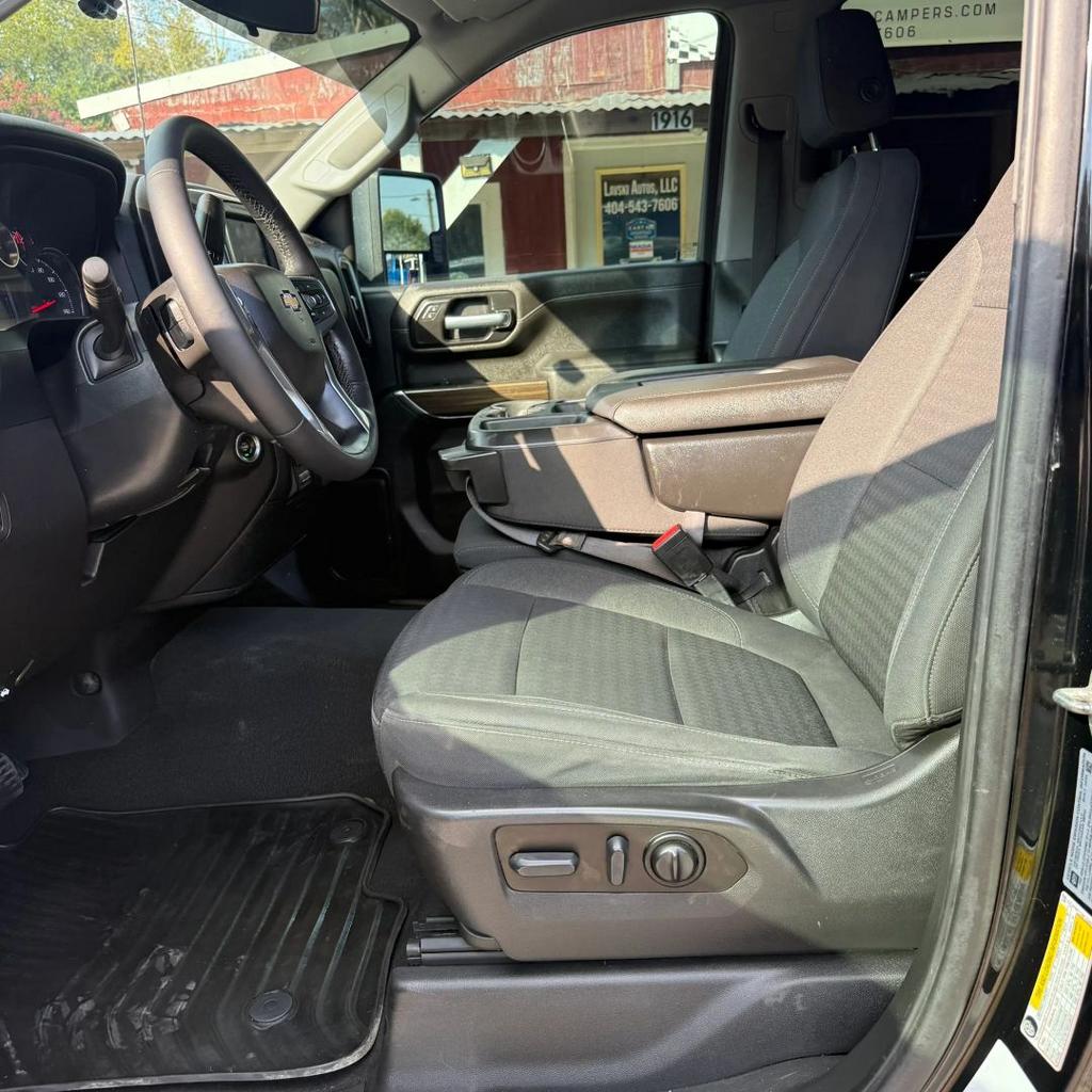 2022 Chevrolet Silverado Hd - $33,900