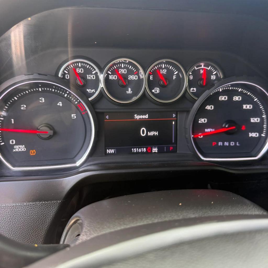 2022 Chevrolet Silverado Hd - $33,900