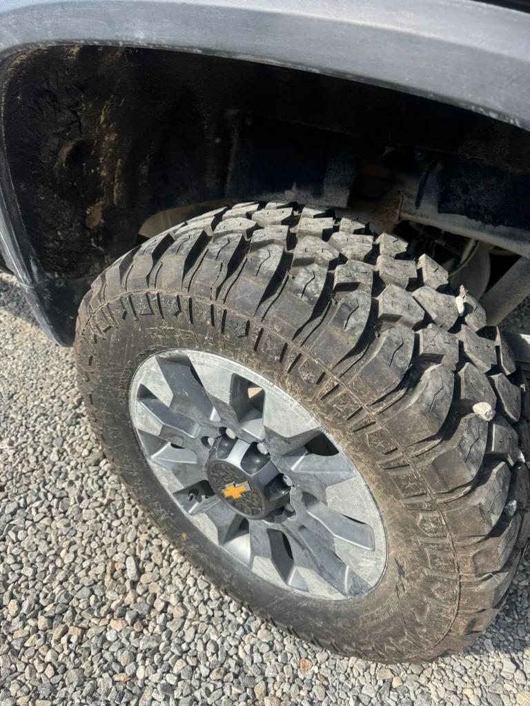 2022 Chevrolet Silverado Hd - $33,900