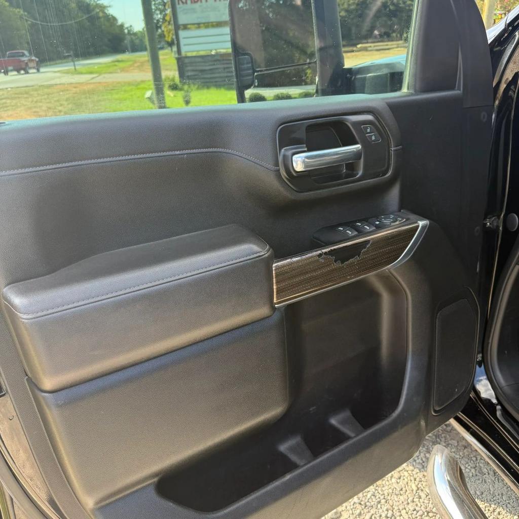2022 Chevrolet Silverado Hd - $33,900