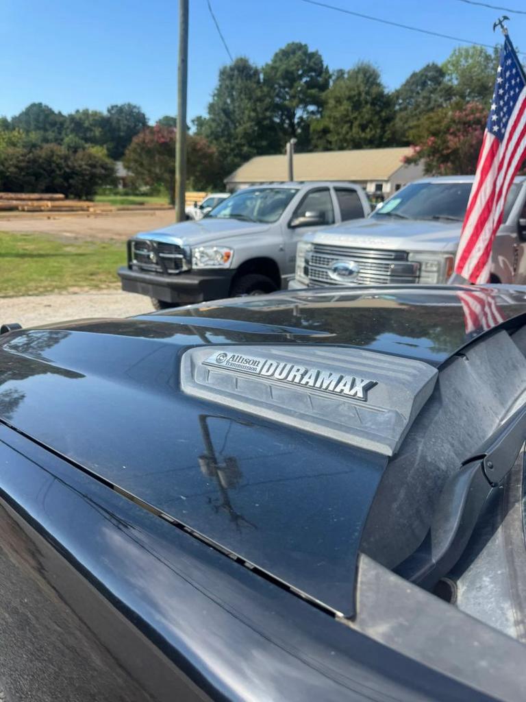 2022 Chevrolet Silverado Hd - $33,900