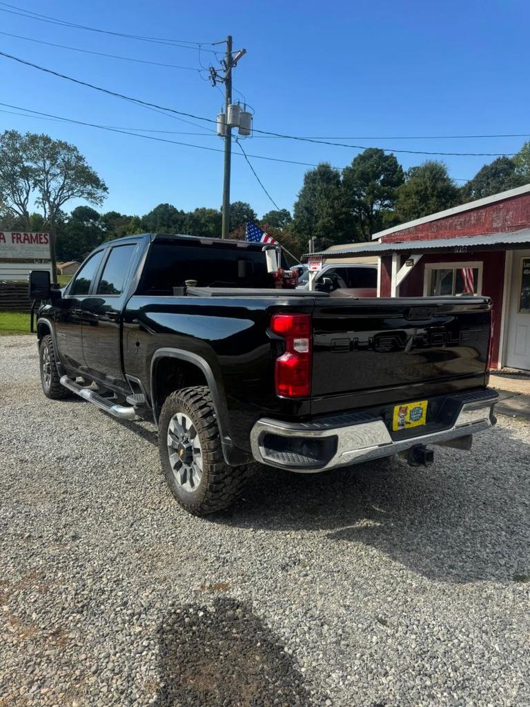 2022 Chevrolet Silverado Hd - $33,900