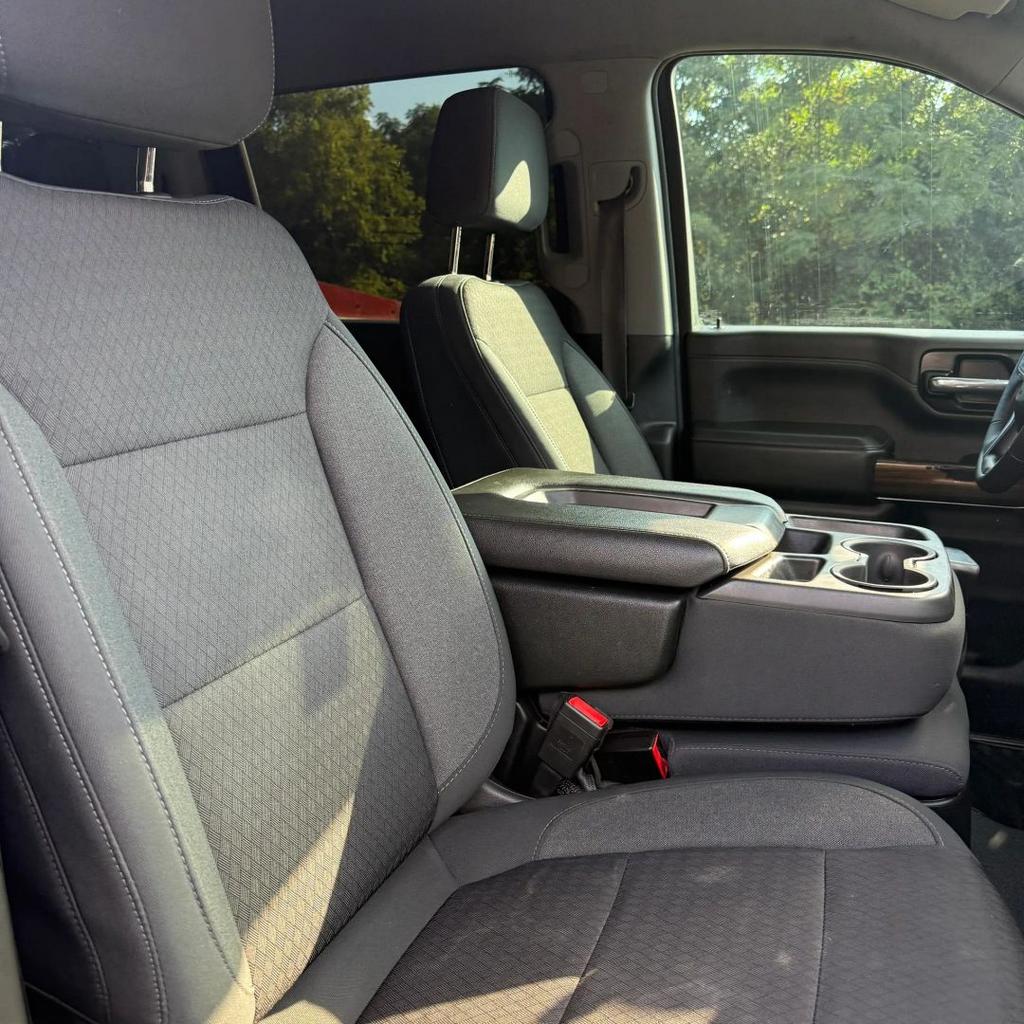 2022 Chevrolet Silverado Hd - $33,900