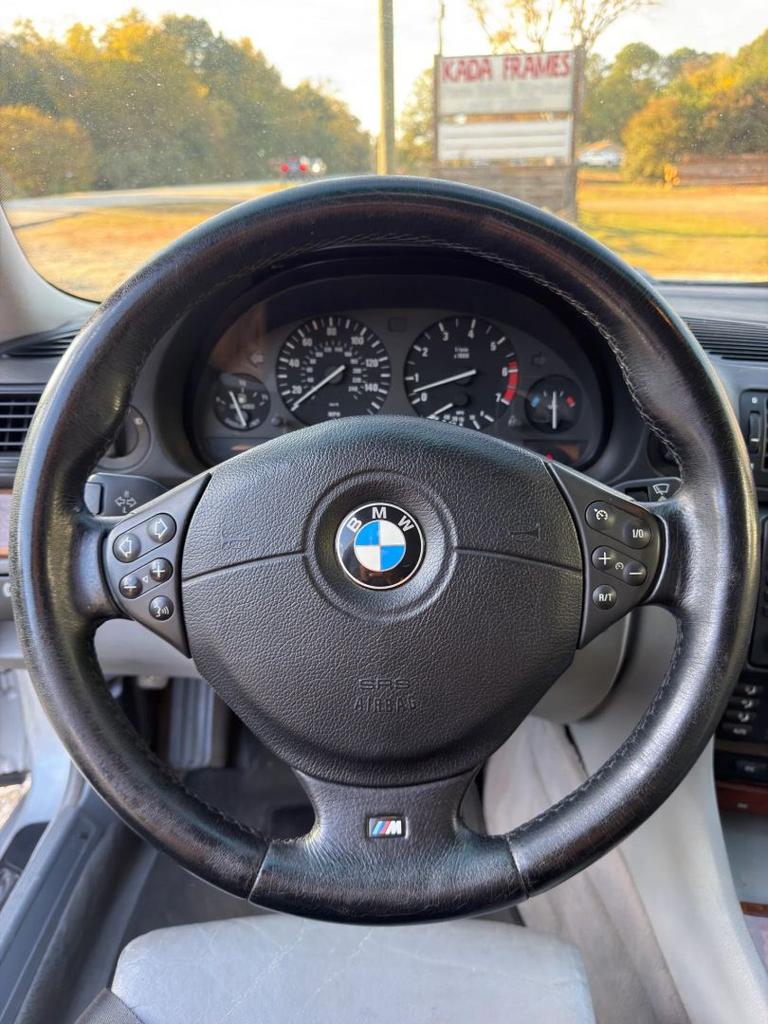 2001 BMW 740i - $7,500