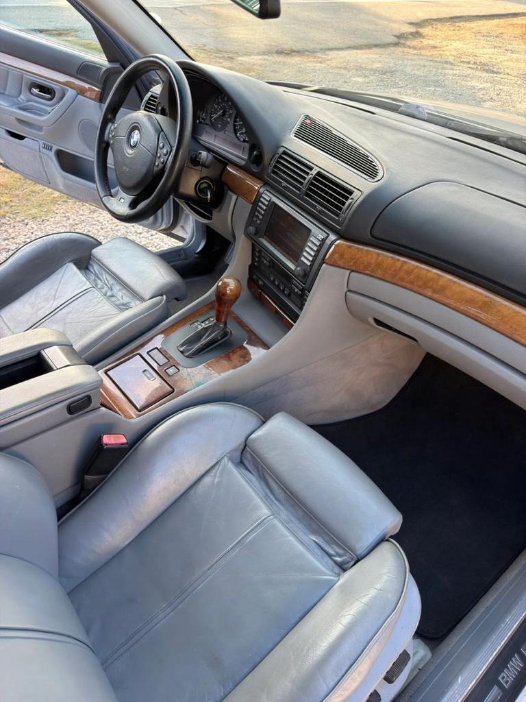 2001 BMW 740i - $7,500