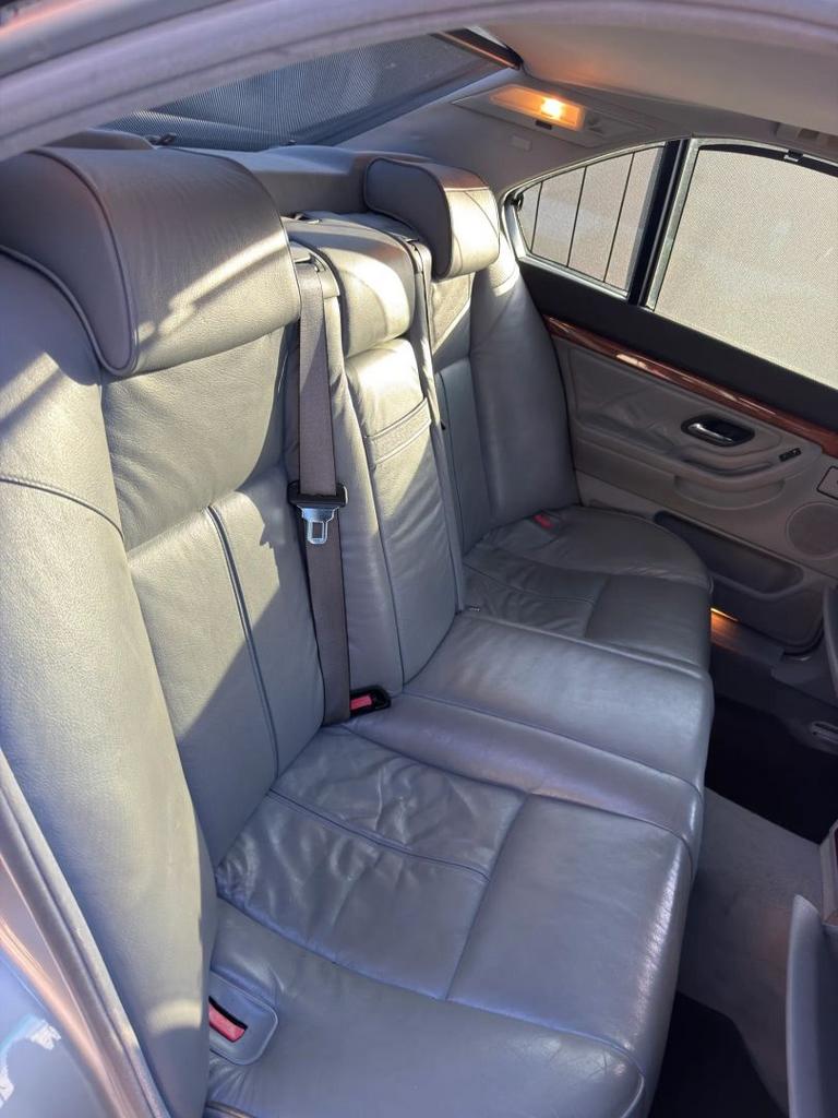 2001 BMW 740i - $7,500