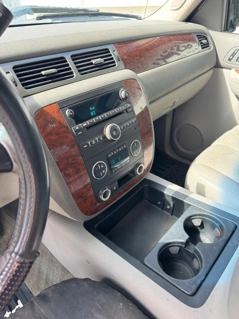 2007 Chevrolet Classic - $10,500