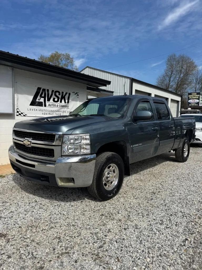 2007 Chevrolet Classic - $10,500