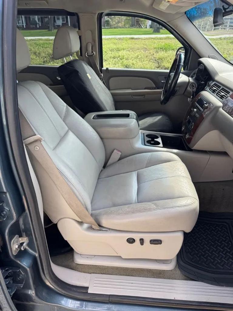 2007 Chevrolet Classic - $10,500
