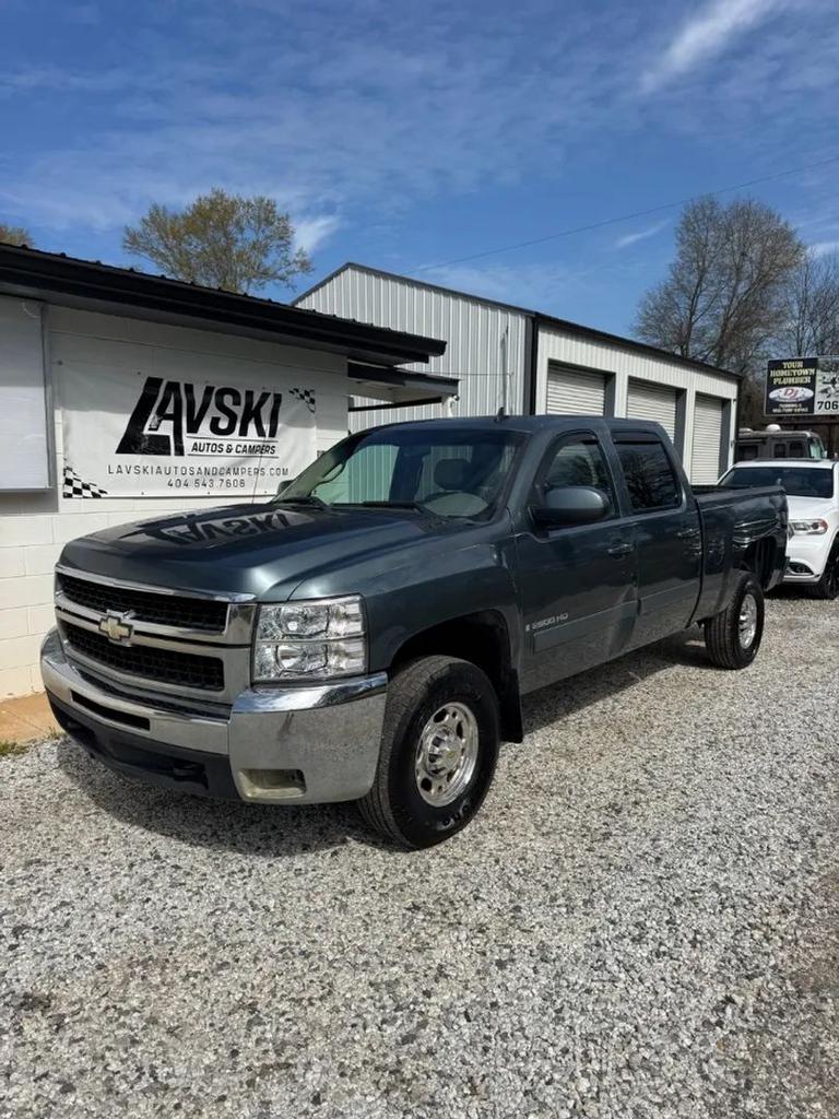2007 Chevrolet Classic - $10,500