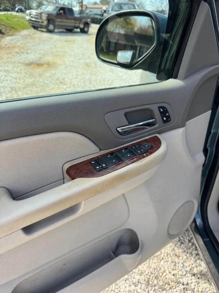 2007 Chevrolet Classic - $10,500
