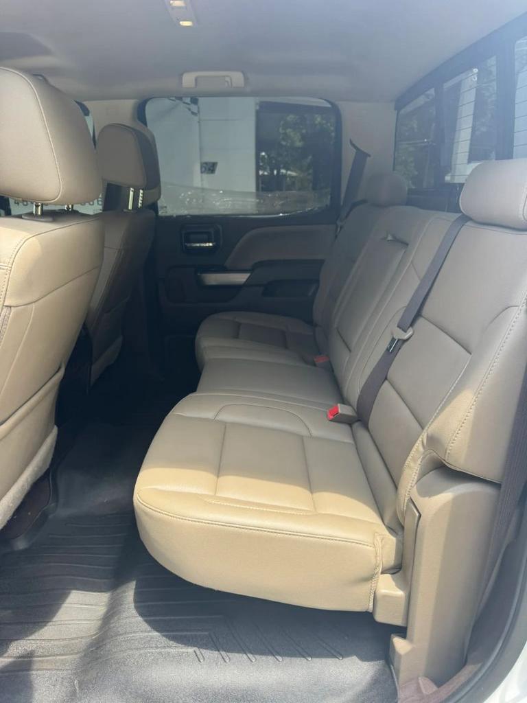2019 Chevrolet Silverado 2500 HD Crew Cab - $28,900
