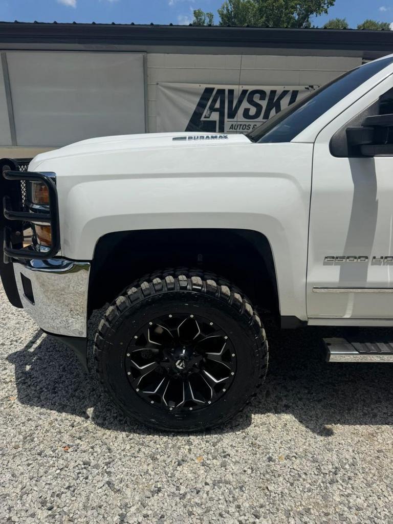 2019 Chevrolet Silverado 2500 HD Crew Cab - $28,900