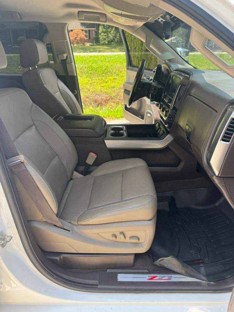 2019 Chevrolet Silverado 2500 HD Crew Cab - $28,900