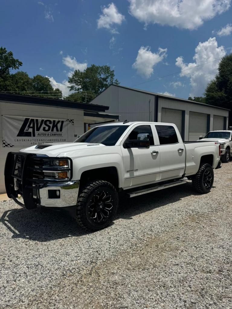 2019 Chevrolet Silverado 2500 HD Crew Cab - $28,900