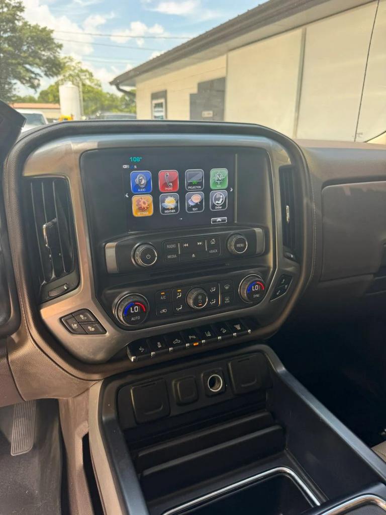 2019 Chevrolet Silverado 2500 HD Crew Cab - $28,900
