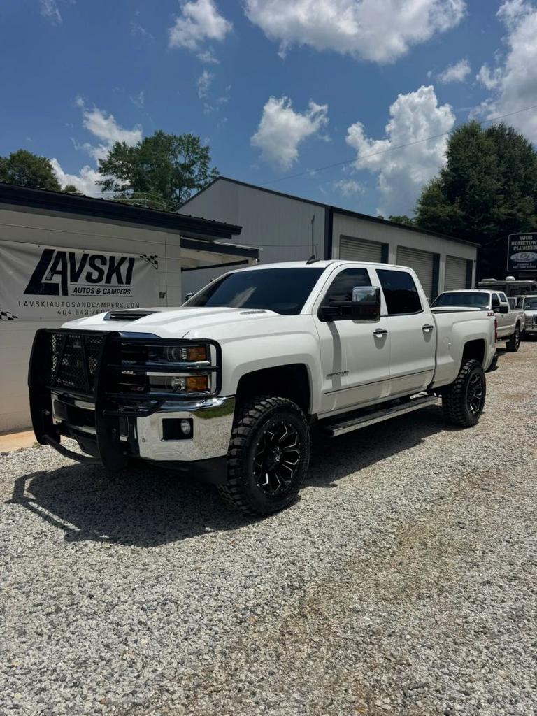 2019 Chevrolet Silverado 2500 HD Crew Cab - $28,900
