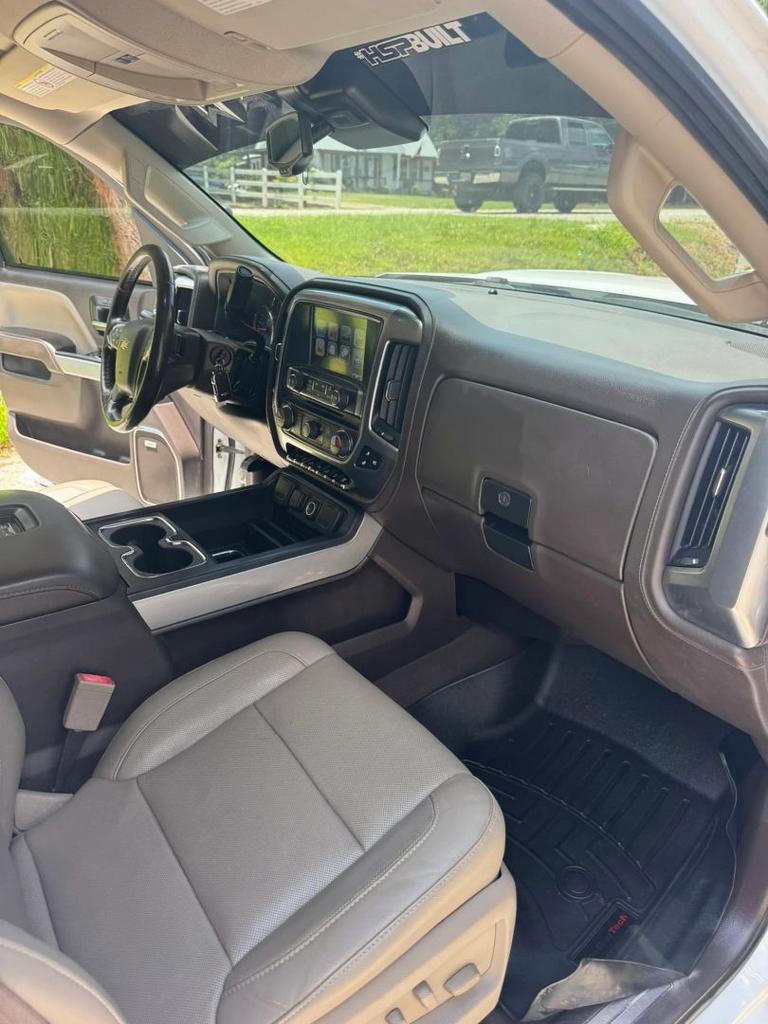 2019 Chevrolet Silverado 2500 HD Crew Cab - $28,900