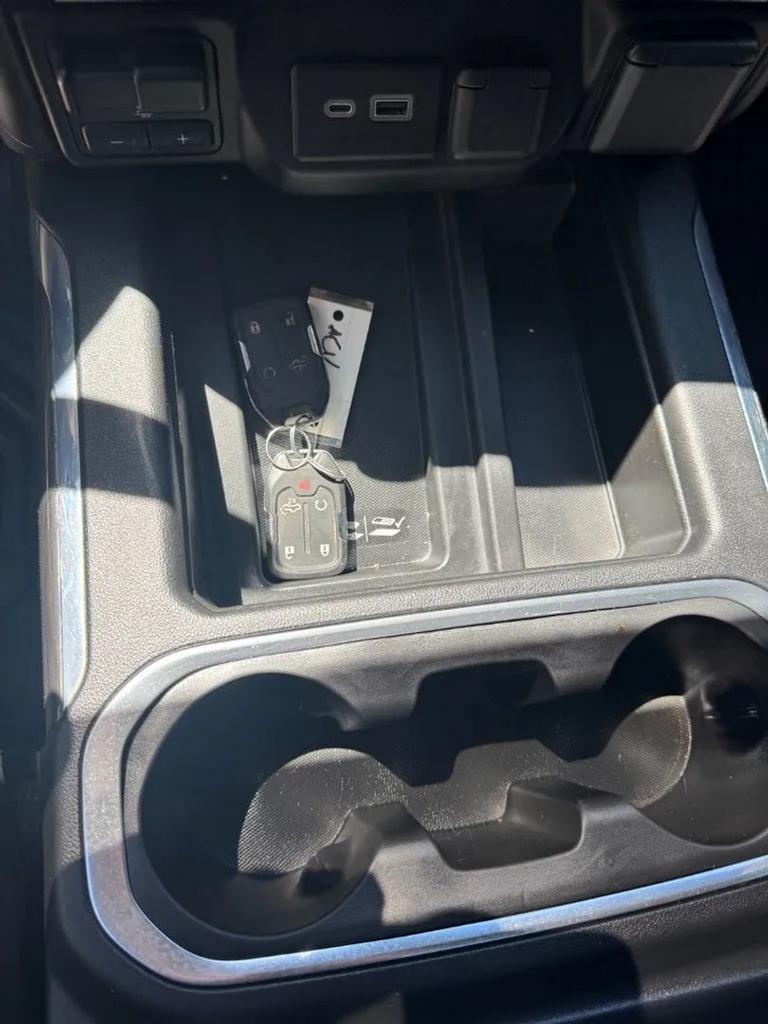 2020 Chevrolet Silverado 2500 HD Crew Cab - $39,900
