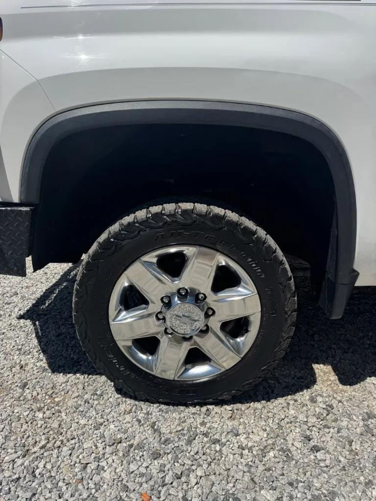2020 Chevrolet Silverado 2500 HD Crew Cab - $39,900
