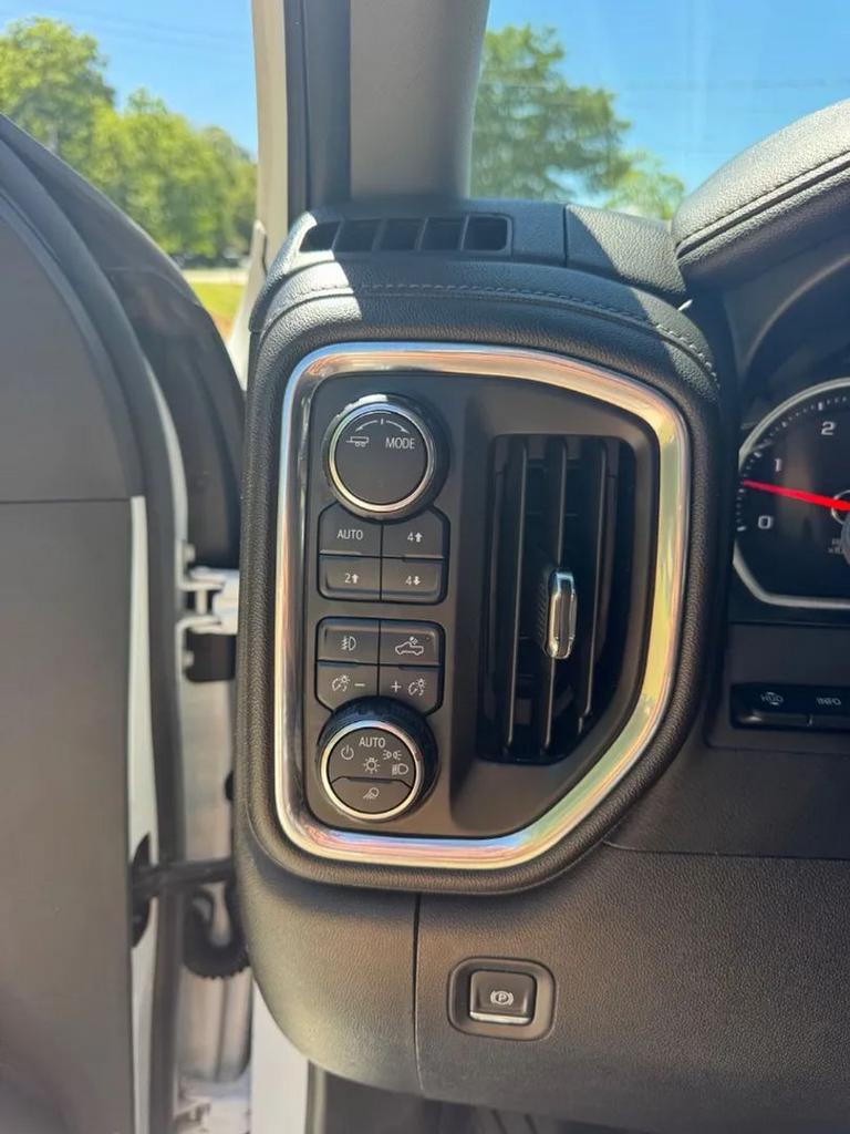 2020 Chevrolet Silverado 2500 HD Crew Cab - $39,900