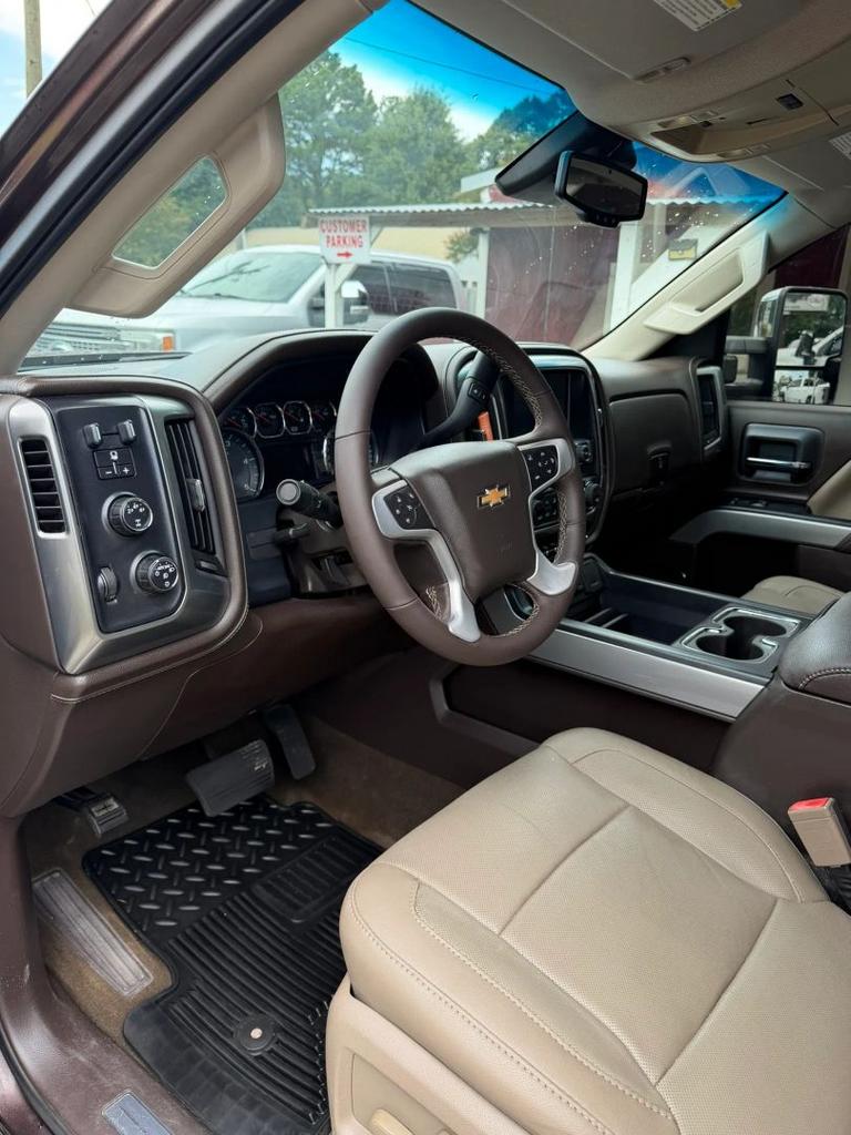 2016 Chevrolet Silverado - $27,900