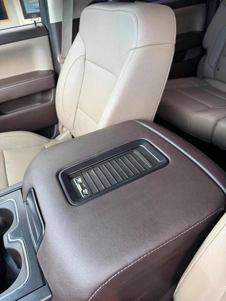 2016 Chevrolet Silverado - $27,900