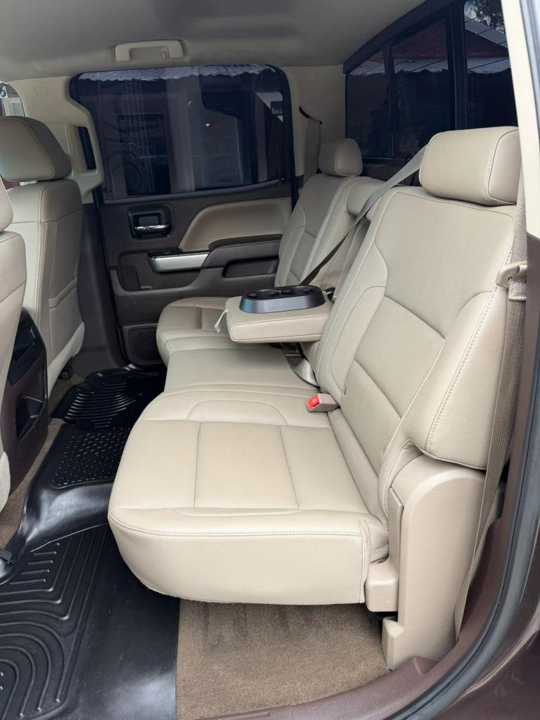 2016 Chevrolet Silverado - $27,900