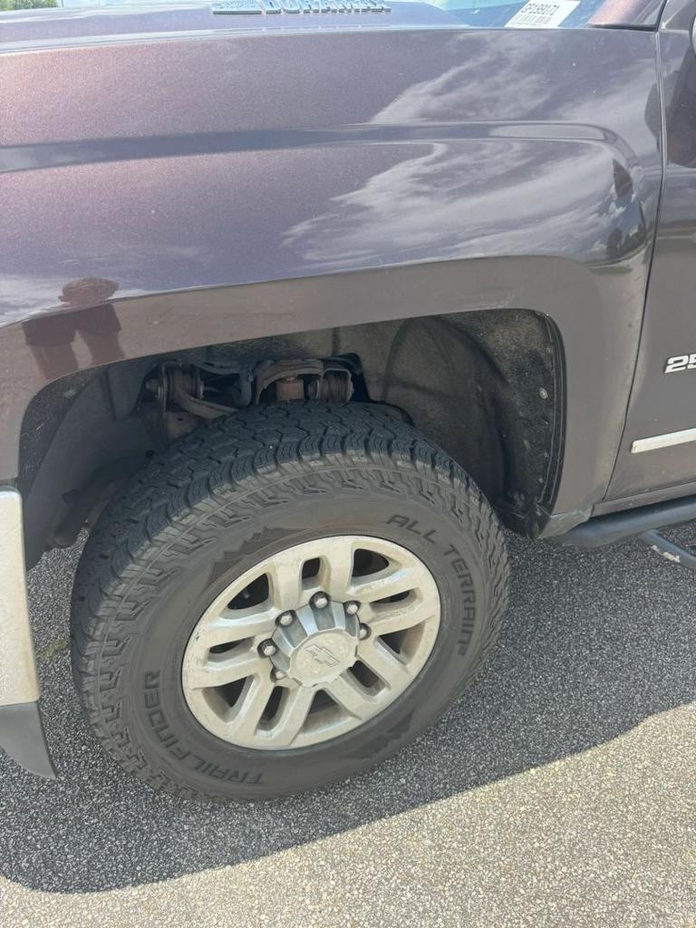 2016 Chevrolet Silverado - $27,900