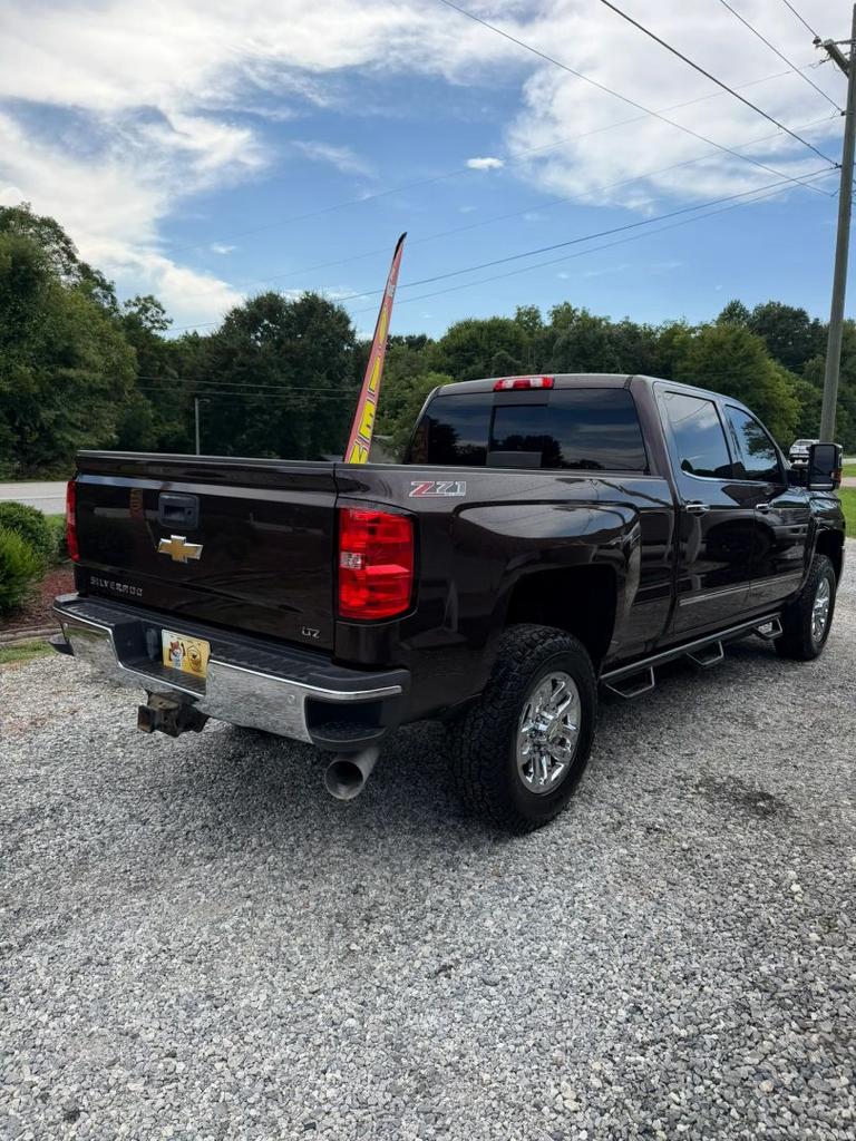 2016 Chevrolet Silverado - $27,900