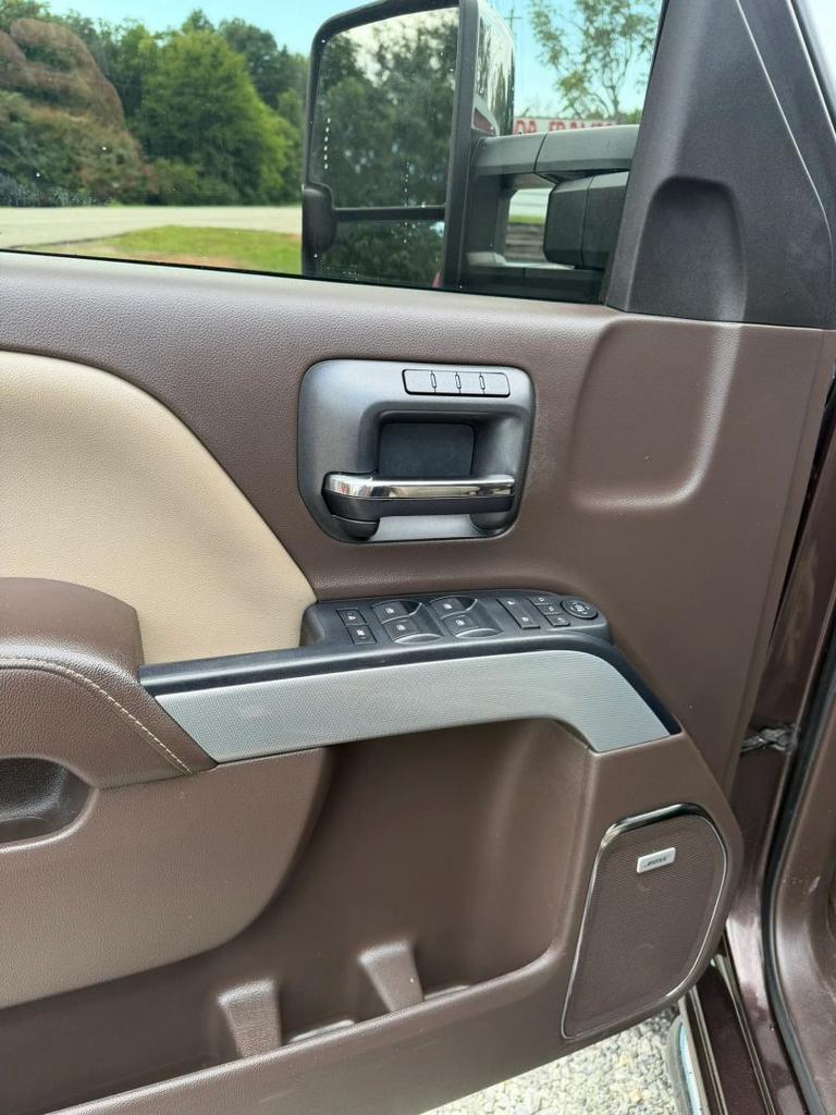 2016 Chevrolet Silverado - $27,900