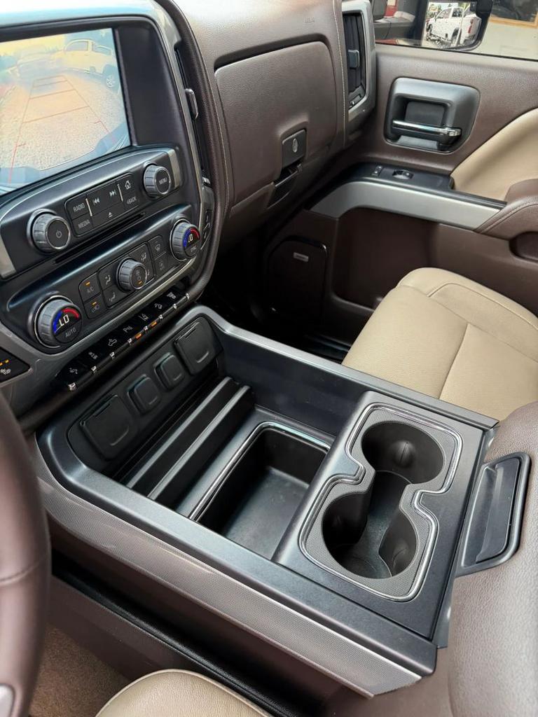 2016 Chevrolet Silverado - $27,900