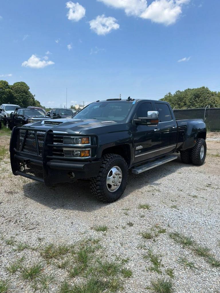 2018 Chevrolet Silverado - $28,900