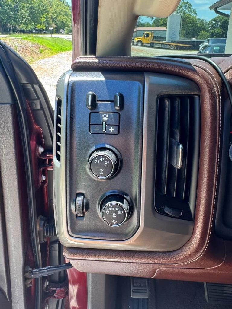 2016 Chevrolet Silverado - $27,900
