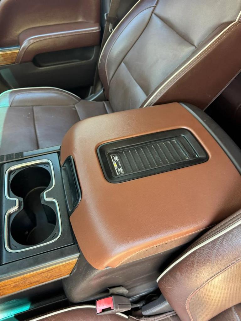 2016 Chevrolet Silverado - $27,900