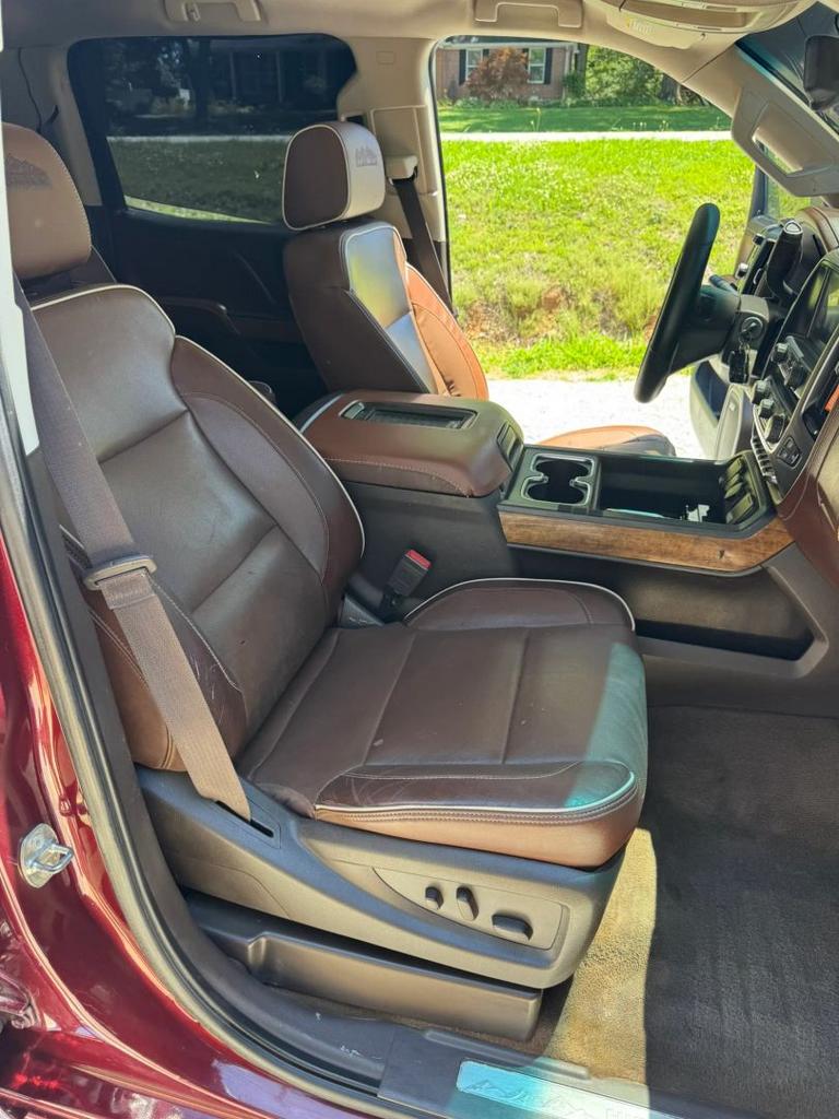 2016 Chevrolet Silverado - $27,900
