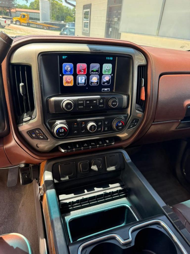 2016 Chevrolet Silverado - $27,900