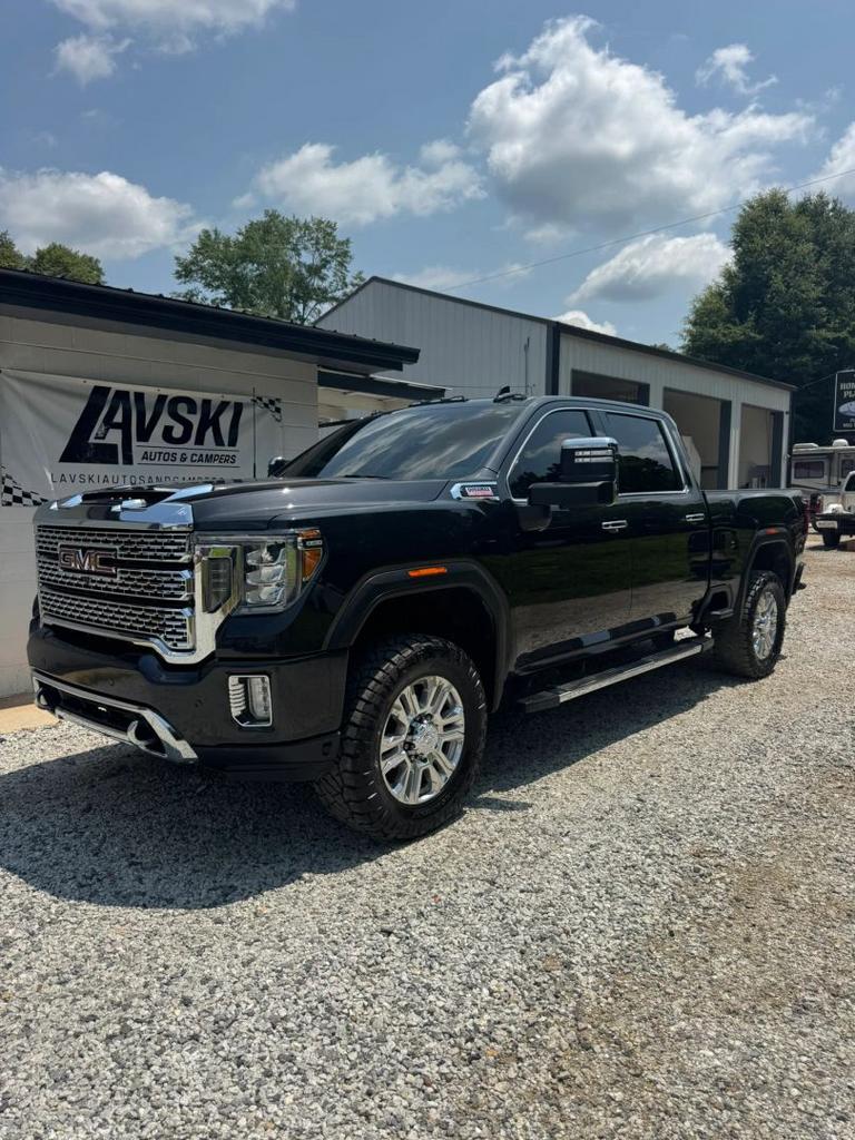 2020 GMC Sierra 2500 HD Crew Cab - $44,400