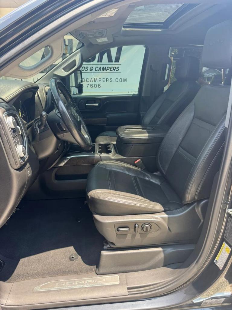 2020 GMC Sierra 2500 HD Crew Cab - $44,400
