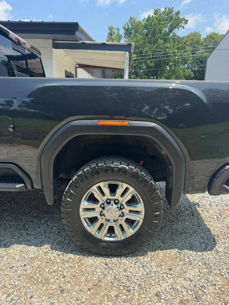 2020 GMC Sierra 2500 HD Crew Cab - $44,400