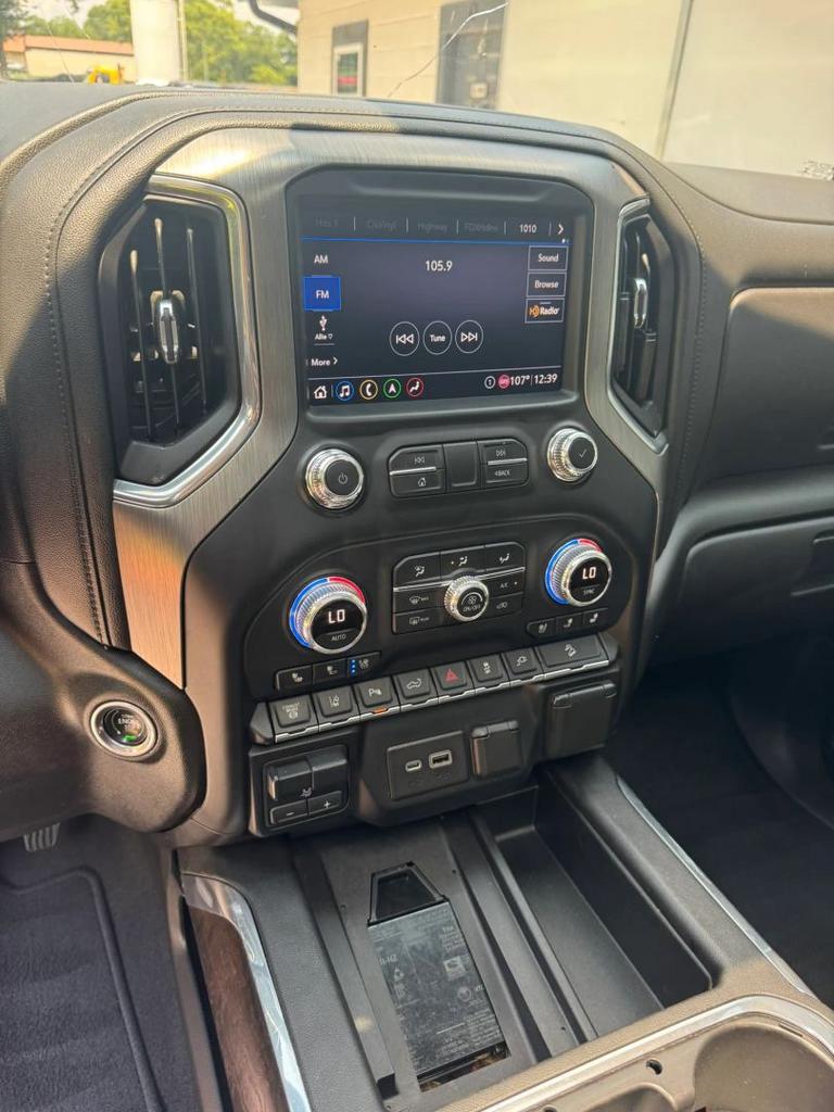 2020 GMC Sierra 2500 HD Crew Cab - $44,400