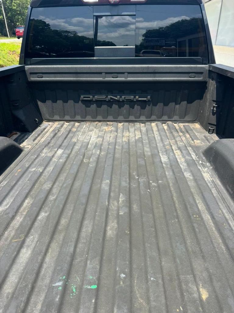 2020 GMC Sierra 2500 HD Crew Cab - $44,400